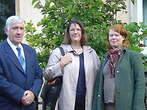 Paten der Steine Fam. Lax: von rechts:Susanne Melin und Bettina Veith links: Franz Schönleber