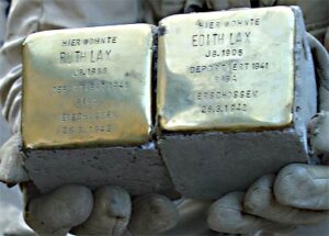 Stolpersteine für Ruth und Edith Lax